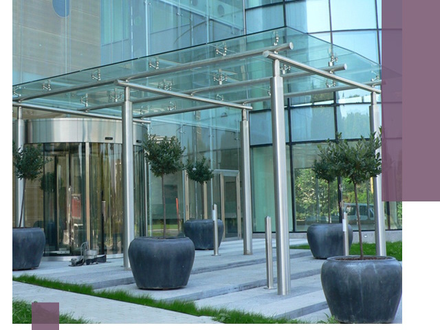 Навесы из стекла на заказ в Узловой — монтаж и установка