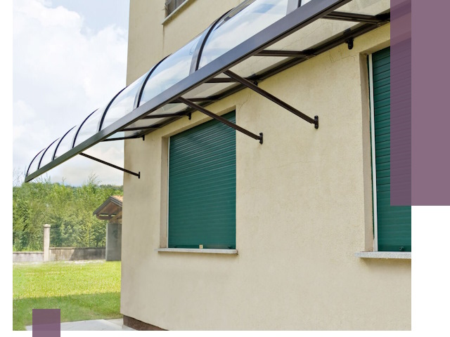 Козырьки над окнами в Узловой — изготовление и монтаж по выгоде