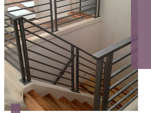 Изготовление поручней из металла и дерева в Узловой